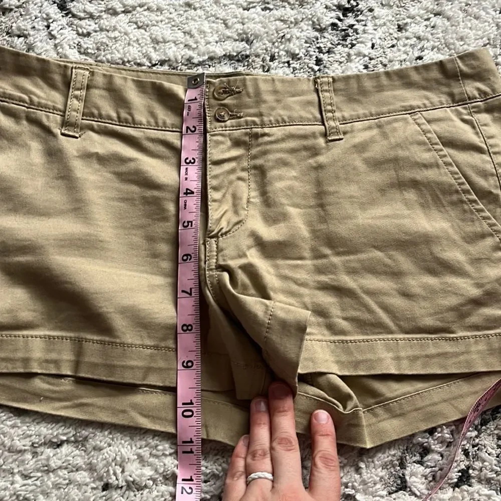 Mossimo supply co size 11 women’s khaki shorts